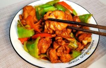 炒雞技術(shù)培訓(xùn)哪家好？想學(xué)炒雞技術(shù)？找對(duì)培訓(xùn)班，創(chuàng)業(yè)更省心！