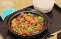 黃燜雞米飯學(xué)習(xí)去哪？黃燜雞米飯學(xué)習(xí)難不難？新手也能快速上手，開(kāi)店必備！