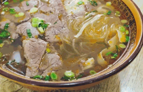 熬牛肉湯講究啥？濃香四溢的訣竅，創(chuàng)業(yè)小白也能學(xué)！
