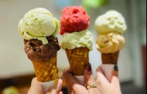 冰激凌的做法視頻教程，輕松學(xué)會家庭版與創(chuàng)業(yè)版制作技巧！