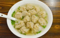 想學(xué)做餛飩？湯鮮皮薄餡多，餛飩培訓(xùn)基地竟能帶來這些驚喜！