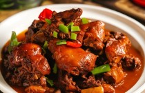 紅燒烤鴨的做法：色香味俱佳的經(jīng)典美食