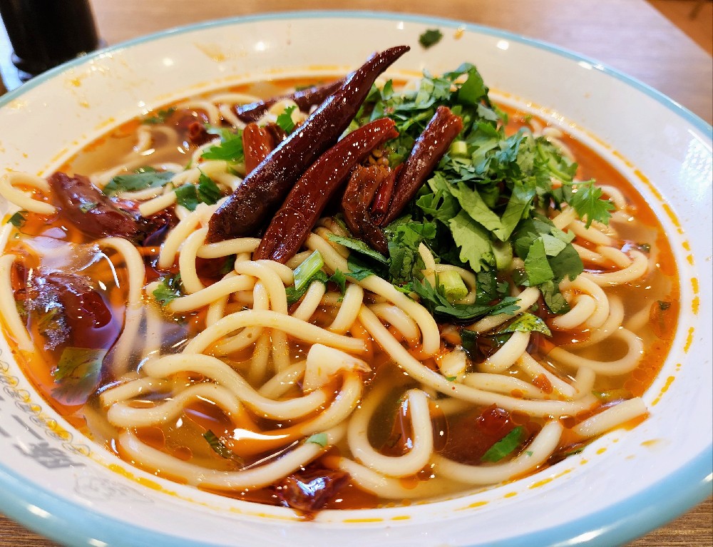 安徽牛肉板面的做法揭秘，學會它，你也能開店！