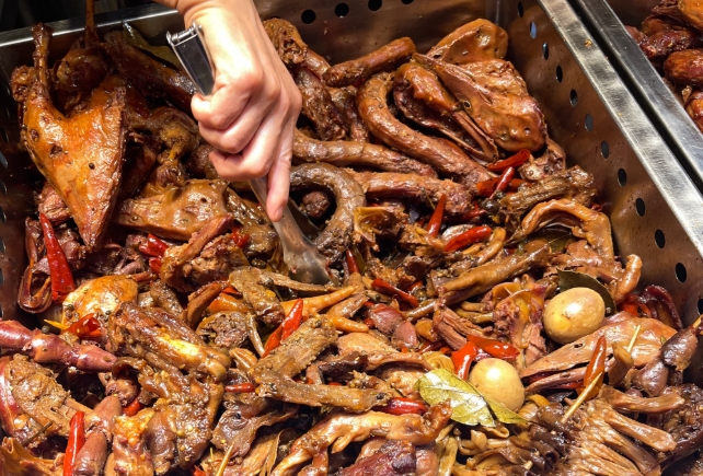 去什么地方學(xué)鹵鴨貨？學(xué)費(fèi)、技術(shù)、配方哪家強(qiáng)？?jī)?nèi)行人分享避坑經(jīng)驗(yàn)！