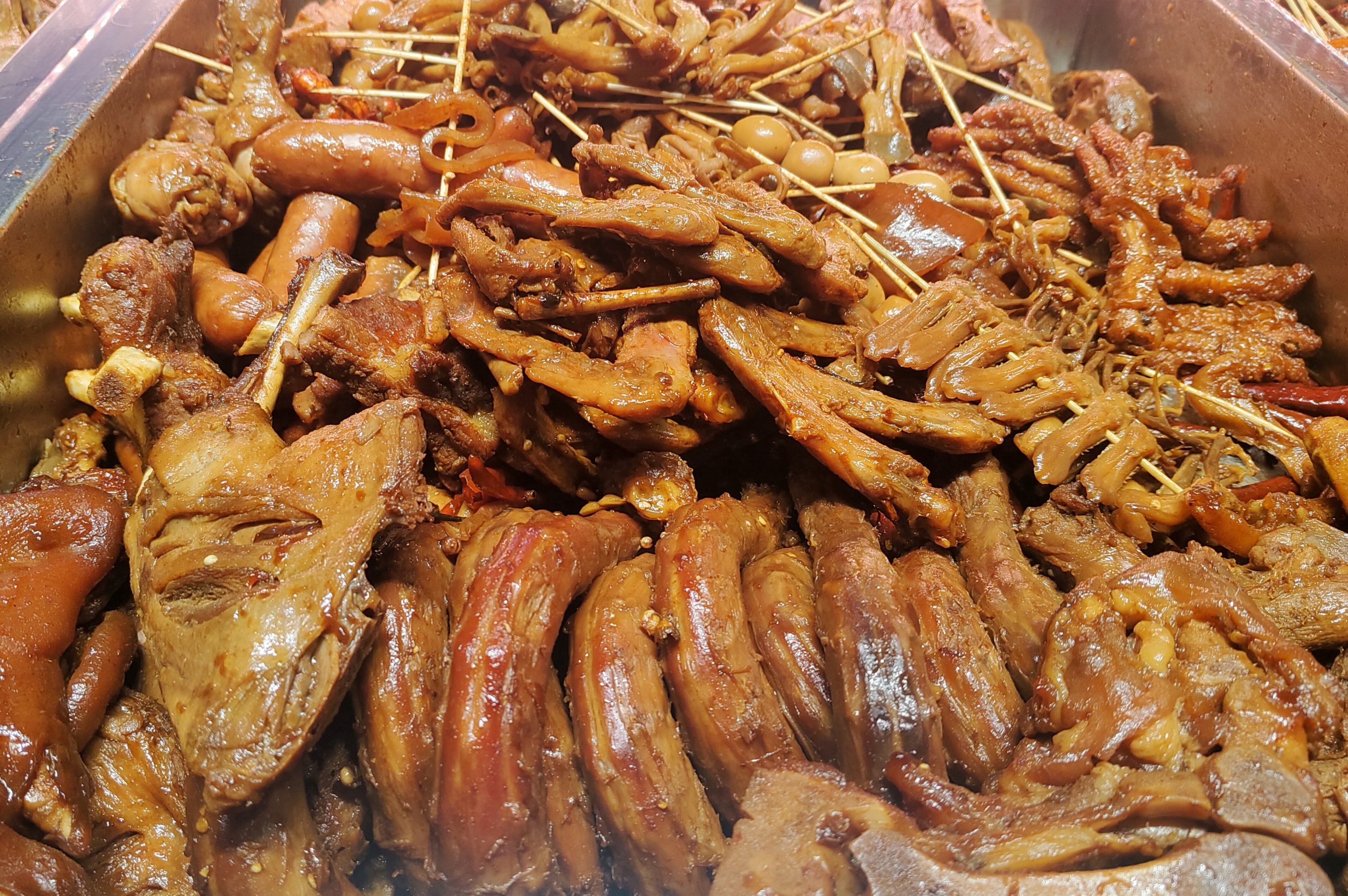 去什么地方學(xué)鹵鴨貨？學(xué)費(fèi)、技術(shù)、配方哪家強(qiáng)？?jī)?nèi)行人分享避坑經(jīng)驗(yàn)！