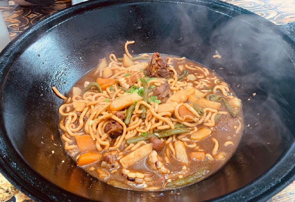 開鐵鍋燜面店要花多少錢？5大設備必備，避坑指南新手必看！