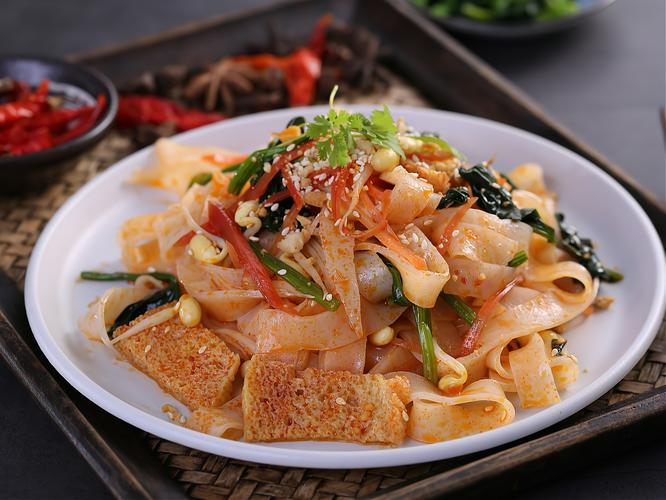 涼皮涼面培訓(xùn)去哪里學(xué)？想賺錢，別選錯地方！