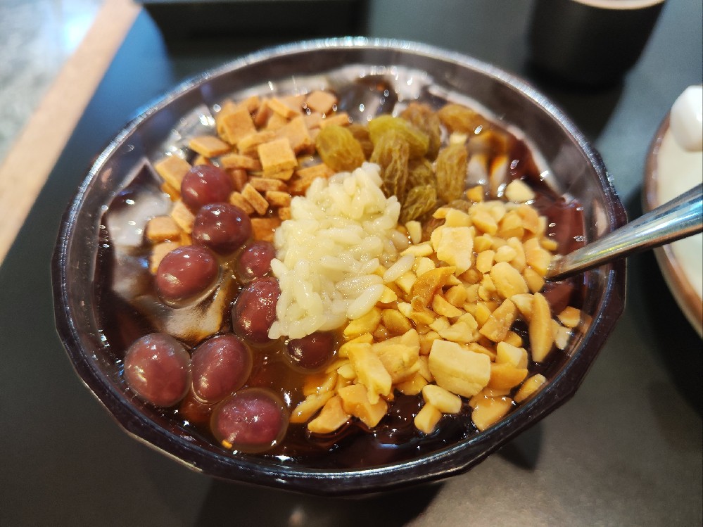 冰粉的做法簡單嗎？夏天爆款，輕松入門！