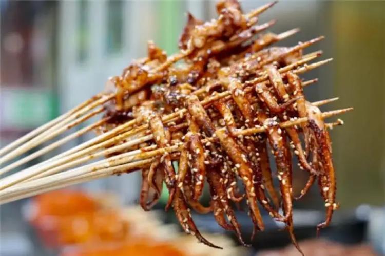 鐵板魷魚賺錢嗎？成本低回本快，小吃創(chuàng)業(yè)就選它！