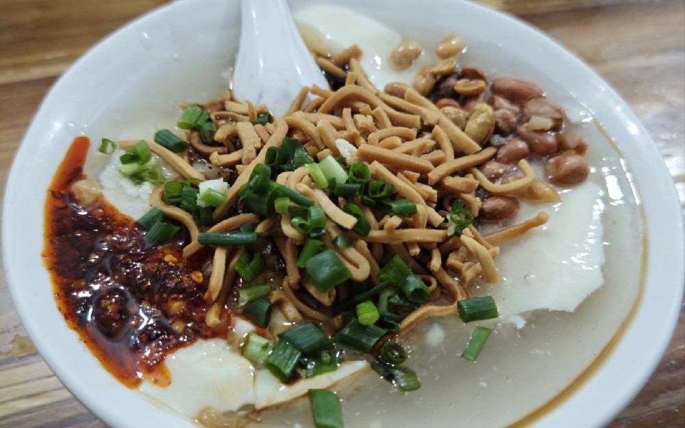 一斤豆子出幾碗豆腐腦？學(xué)技術(shù)真輕松，小本起步也能賺！
