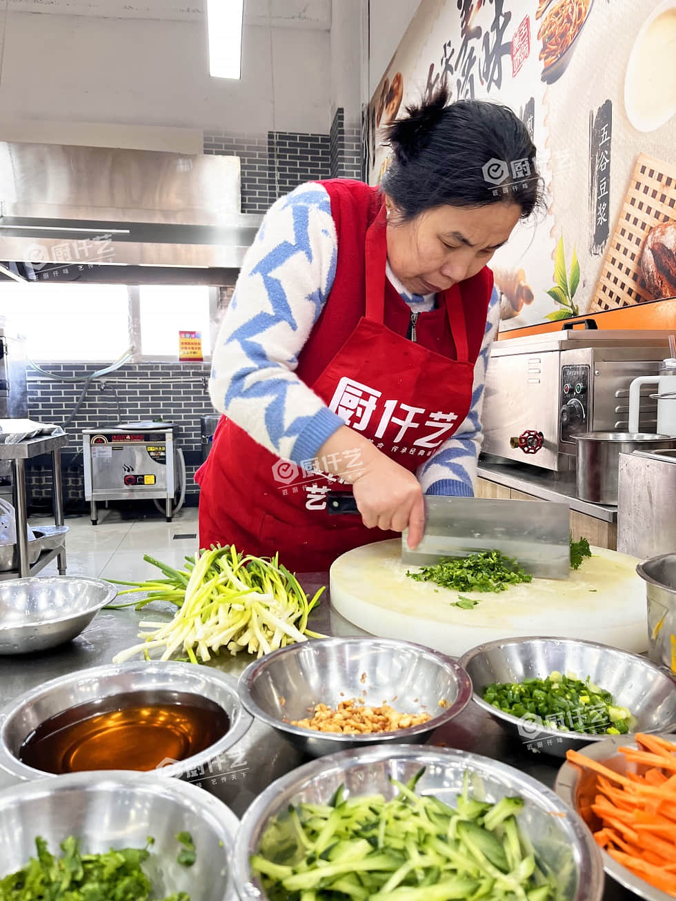 一斤豆子出幾碗豆腐腦？學(xué)技術(shù)真輕松，小本起步也能賺！