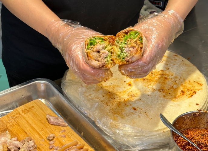 一天賣50個(gè)卷餅掙錢嗎？小本創(chuàng)業(yè)行不行，算賬就知道！