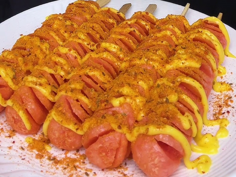 街邊賣淀粉腸掙錢嗎？秘訣都在這里，學(xué)會(huì)開(kāi)店天天排隊(duì)！