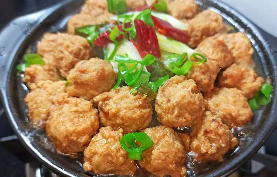 三萬(wàn)能開個(gè)砂鍋店嗎？投入不高，操作簡(jiǎn)單，一學(xué)就會(huì)！