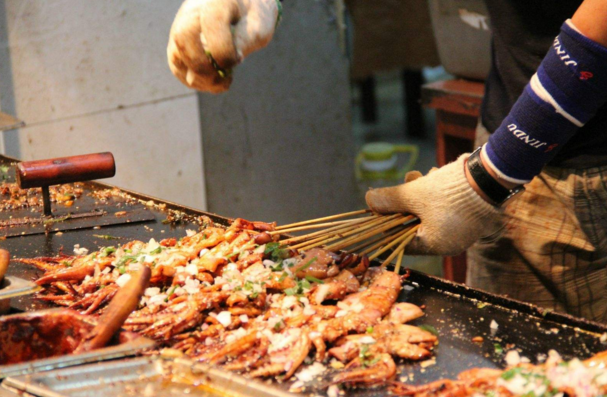 哪有小吃培訓(xùn)班？靠譜選擇，助你快速學(xué)技開店！