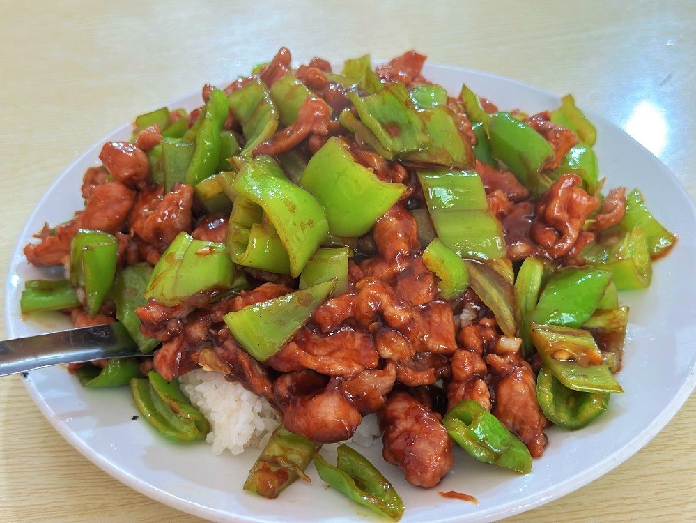 蓋澆飯哪里學(xué)最正宗？手把手教學(xué)，創(chuàng)業(yè)輕松上手！