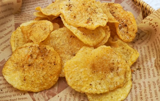 鮮炸薯片擺攤好做嗎？看清門道，賺錢不難！