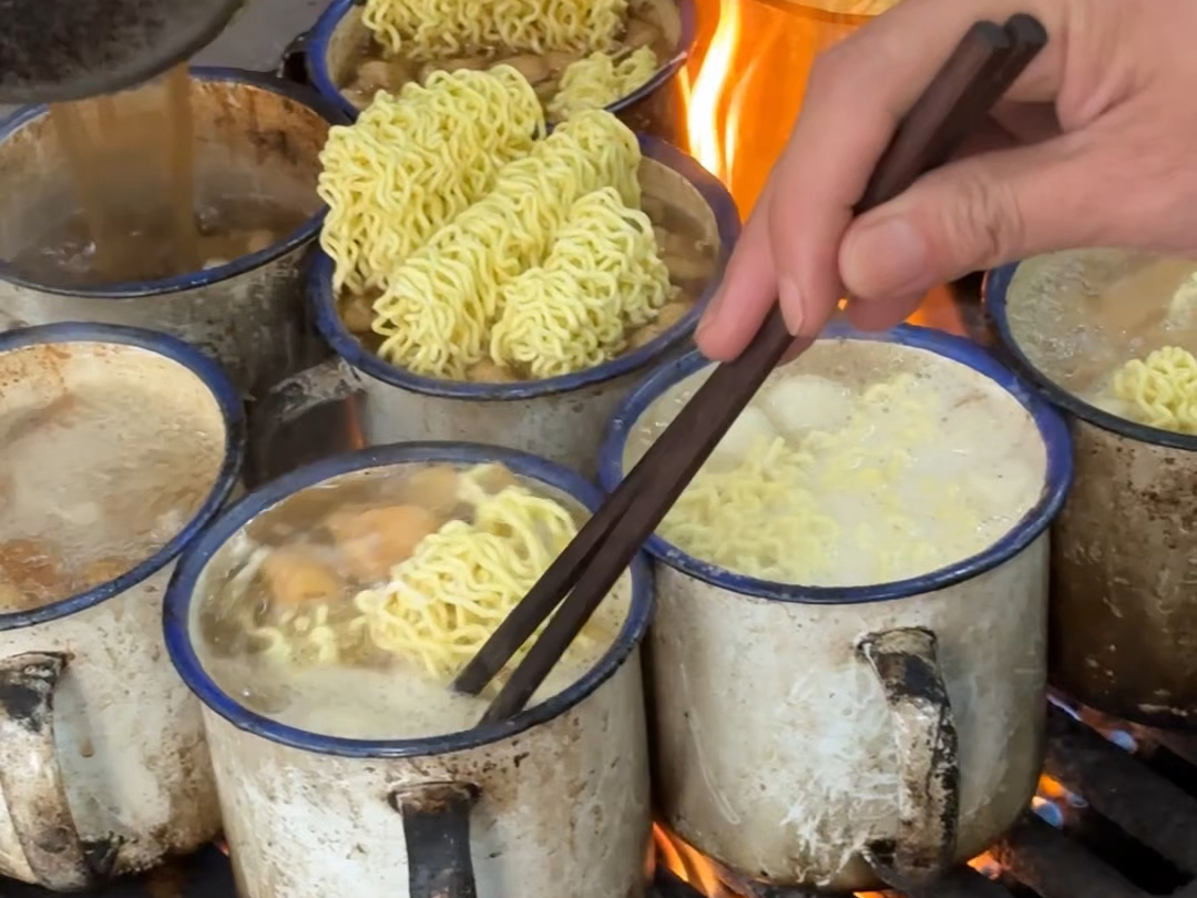 茶缸面是哪里的特色？老味道正流行，擺攤照樣火爆！