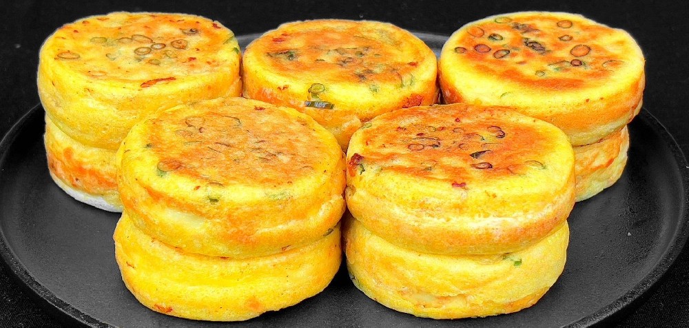 雞蛋漢堡的做法和配料？學(xué)會(huì)這招，小攤也能排長(zhǎng)隊(duì)！