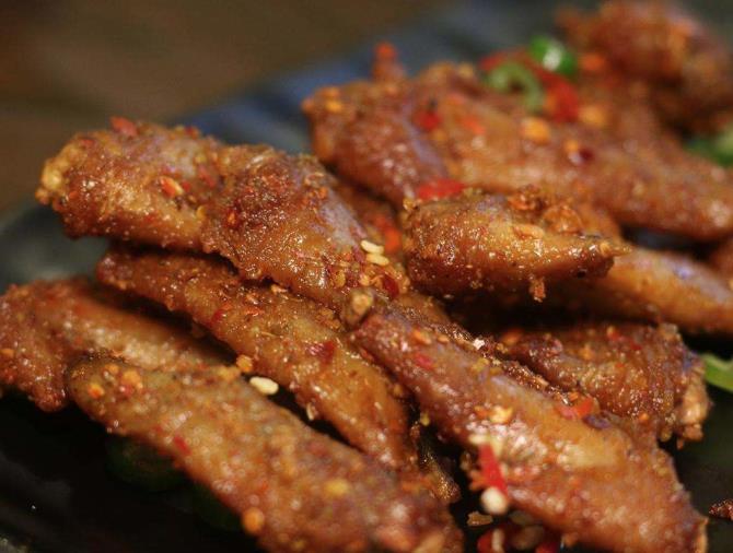 炸鹵小吃生意到底賺不賺錢？了解這幾點(diǎn)，新手也能輕松上手！