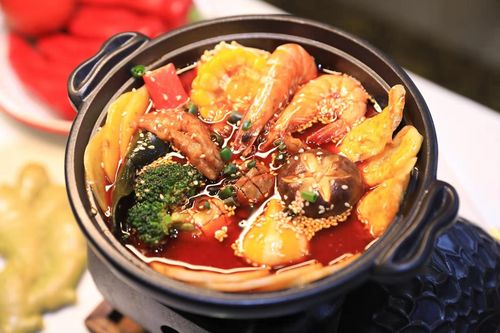 去哪里學(xué)麻辣燙？創(chuàng)業(yè)小白指南：三大途徑，優(yōu)劣勢(shì)全解析！