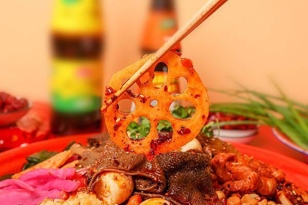 正宗麻辣燙配方與做法：揭秘“老味道”的靈魂，新手小白也能輕松復(fù)刻！