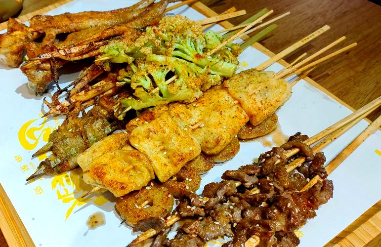 做炸串生意的訣竅：不只靠味道，這三點(diǎn)才是你月入過萬的秘密！