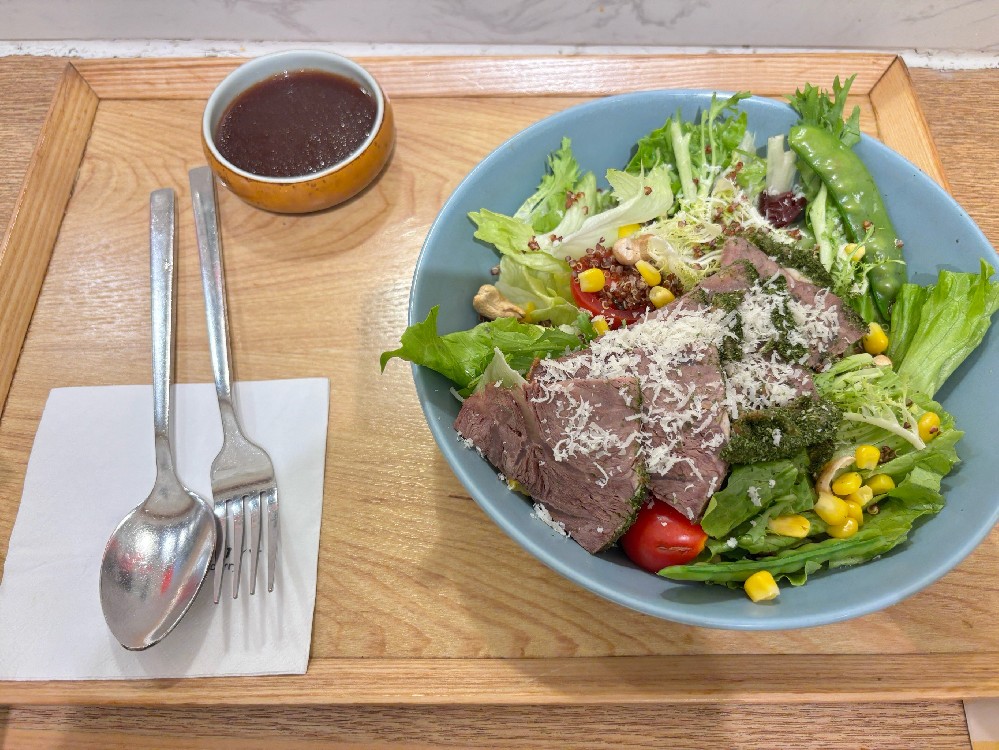 輕食簡(jiǎn)餐培訓(xùn)班多少錢？?jī)r(jià)格揭秘，幫你算清投入成本！