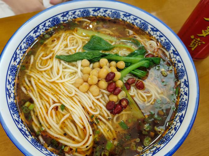 重慶小面絕密配方怎么學(xué)?小吃培訓(xùn)掌握核心技術(shù),創(chuàng)業(yè)開店更輕松!