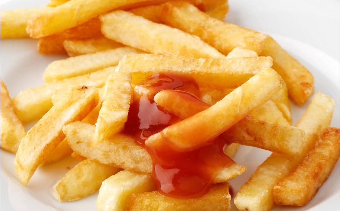 67 元土豆做炸薯?xiàng)l，20 分鐘售罄后遇暴雨