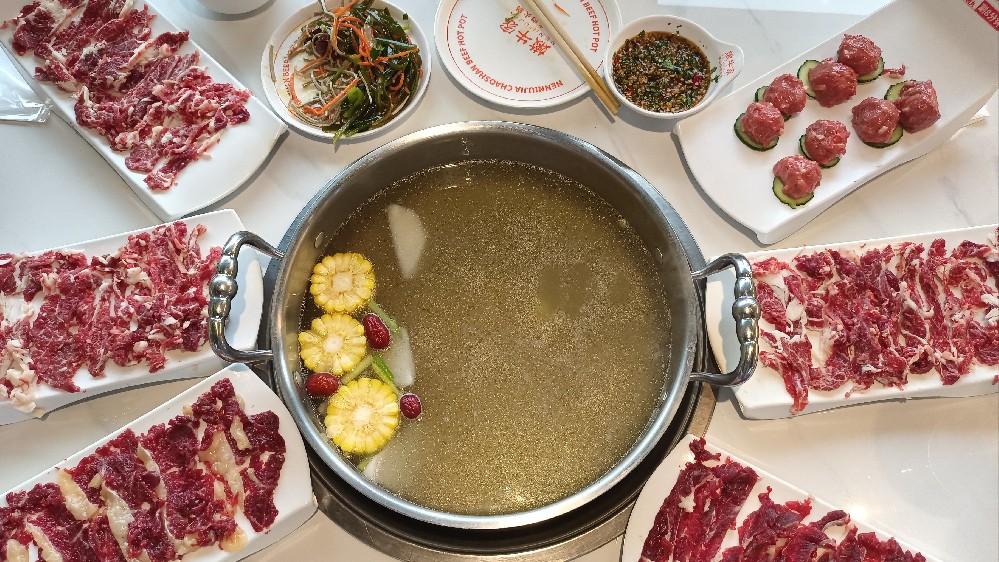 潮汕牛肉火鍋有什么不同？手切鮮?，F(xiàn)涮現(xiàn)吃，這門手藝真不是隨便能學(xué)！