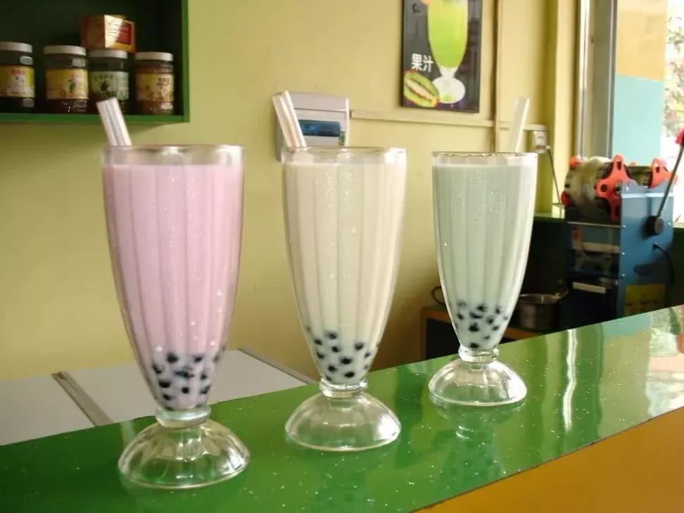 新手開奶茶店去哪學最靠譜？實操教學更關鍵，讓創(chuàng)業(yè)少走彎路！